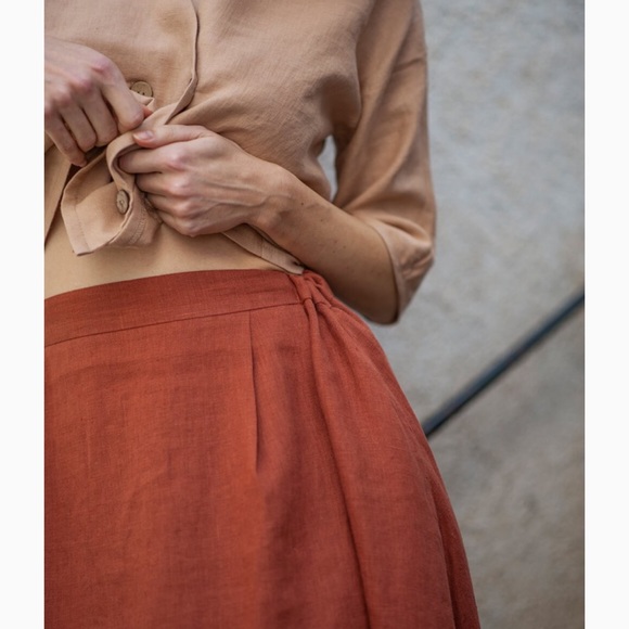 Linen, handmade studio Florence skirt in cornflower blue - Picture 3 of 8